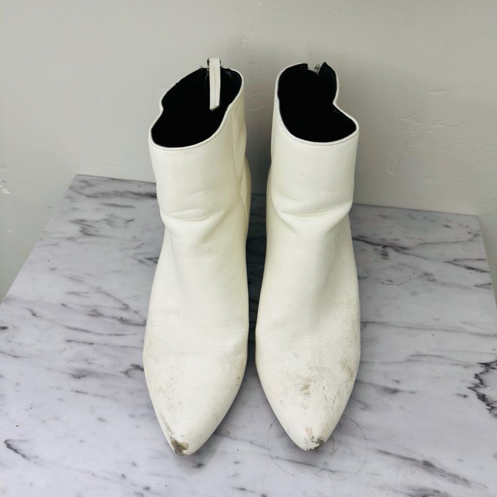 Lulus White Leather Ankle Booties Women’s Size 10 - Picture 3 of 11
